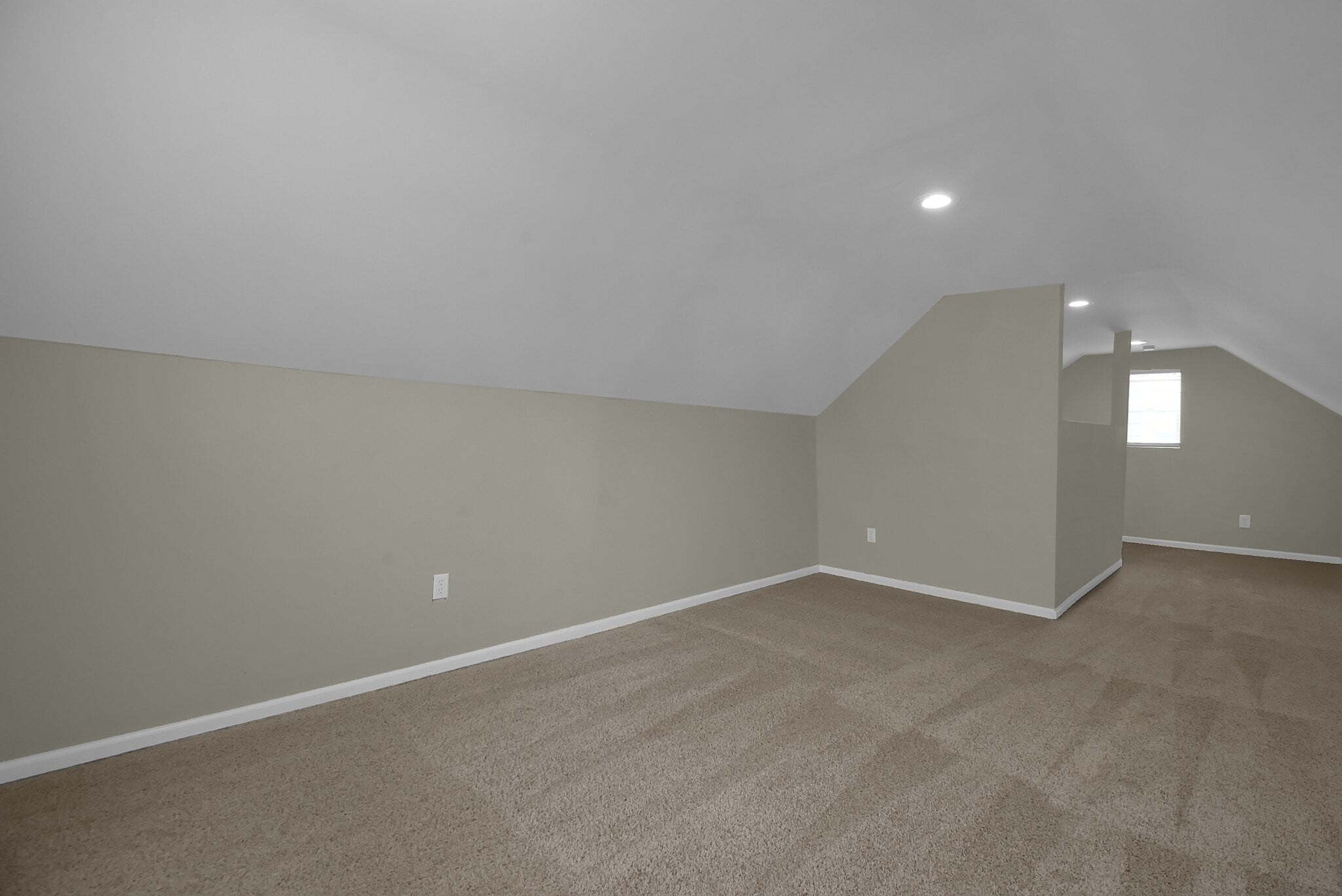 Building Photo - 2566 Atwood Ter