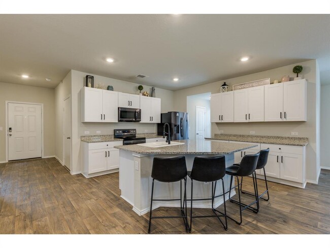 Building Photo - 5908 Xene Dr