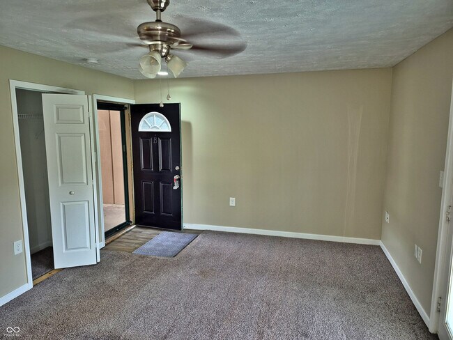 Building Photo - 47 Port Sylvia Dr