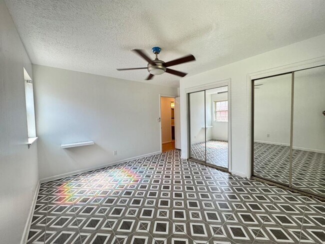 Building Photo - 1622 Denison Dr