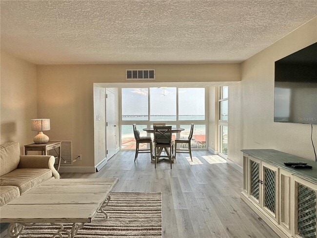 Building Photo - 855 Bayway Blvd