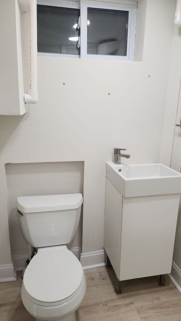 Building Photo - Beautiful Ft Hunt Area Home