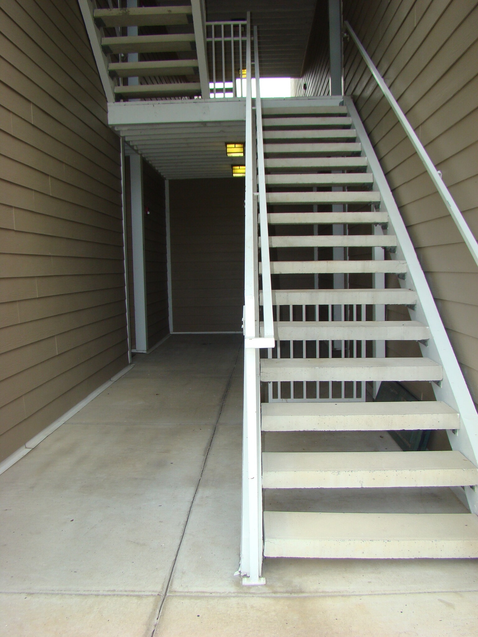 Stairs - 8401 Callabee Way