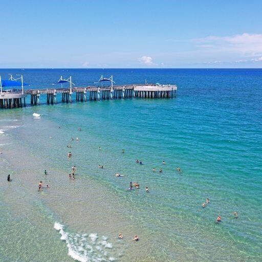 Building Photo - 3230 NE 13th St