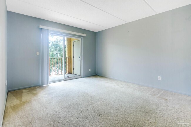 Building Photo - 209 W Miracle Strip Pkwy