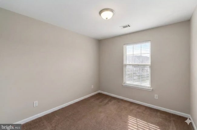 Building Photo - 124 Penwick Cir