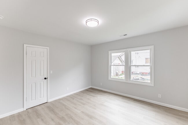 Building Photo - Decatur Property