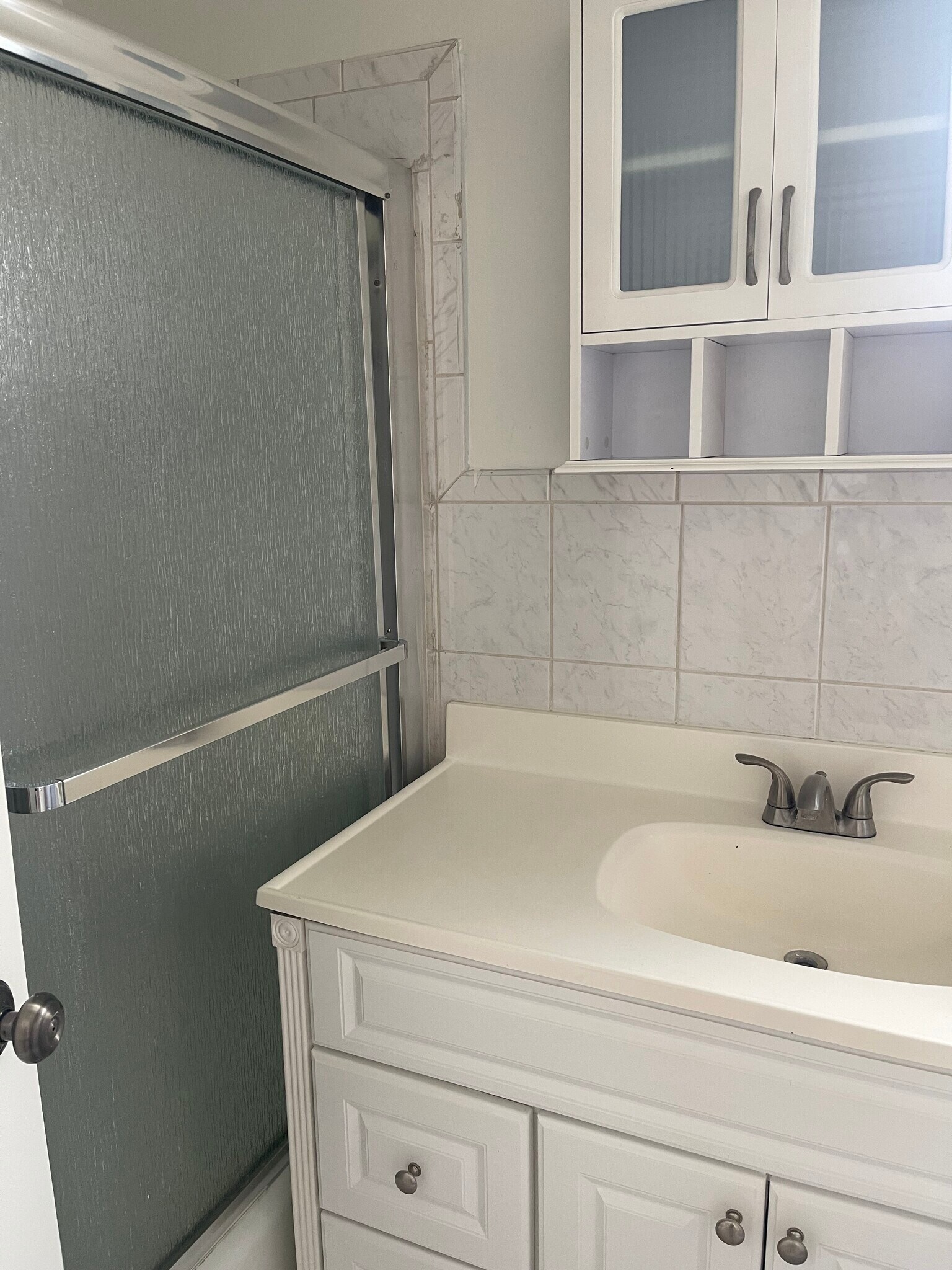 Main bedroom bathroom - 630 E Orange Grove Ave