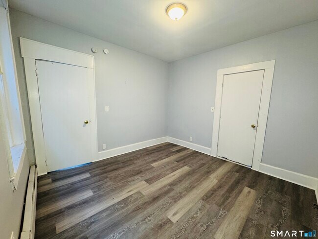 Building Photo - 29 White St