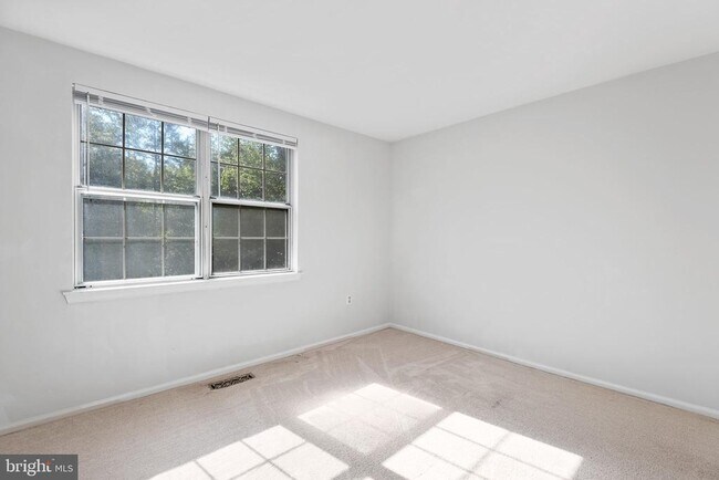 Building Photo - 31 Palmer Ct