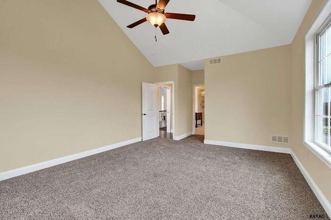 Building Photo - 1518 Guildford Ln