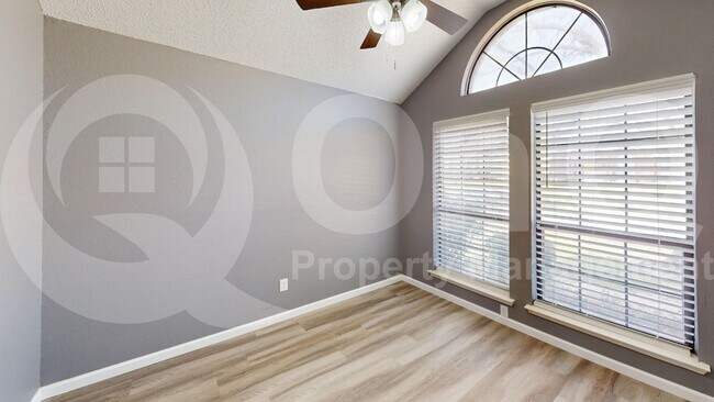 Building Photo - 2536 Beau Dr