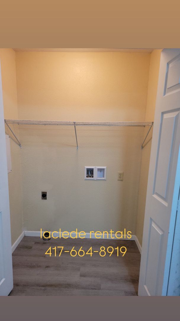 Building Photo - SPRING SPECIAL $850 RENT FOR THE 1ST MONTH !!!!!!