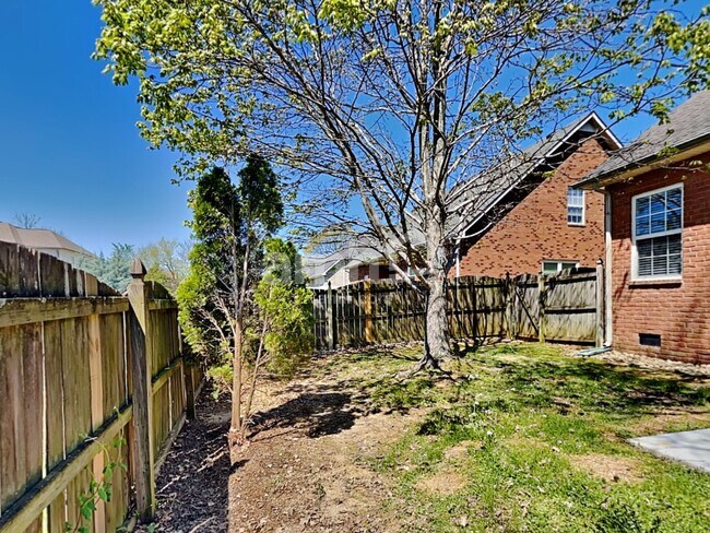 Building Photo - 4127 Lazarus Way