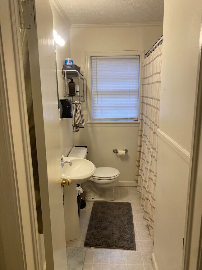 Building Photo - 219 Santa Anita Dr