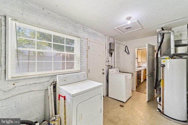 Building Photo - 7406 Blackford St