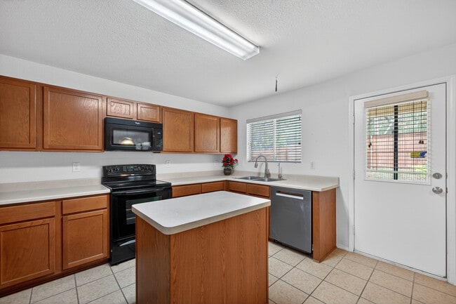 Building Photo - 13222 Baldwin Ridge