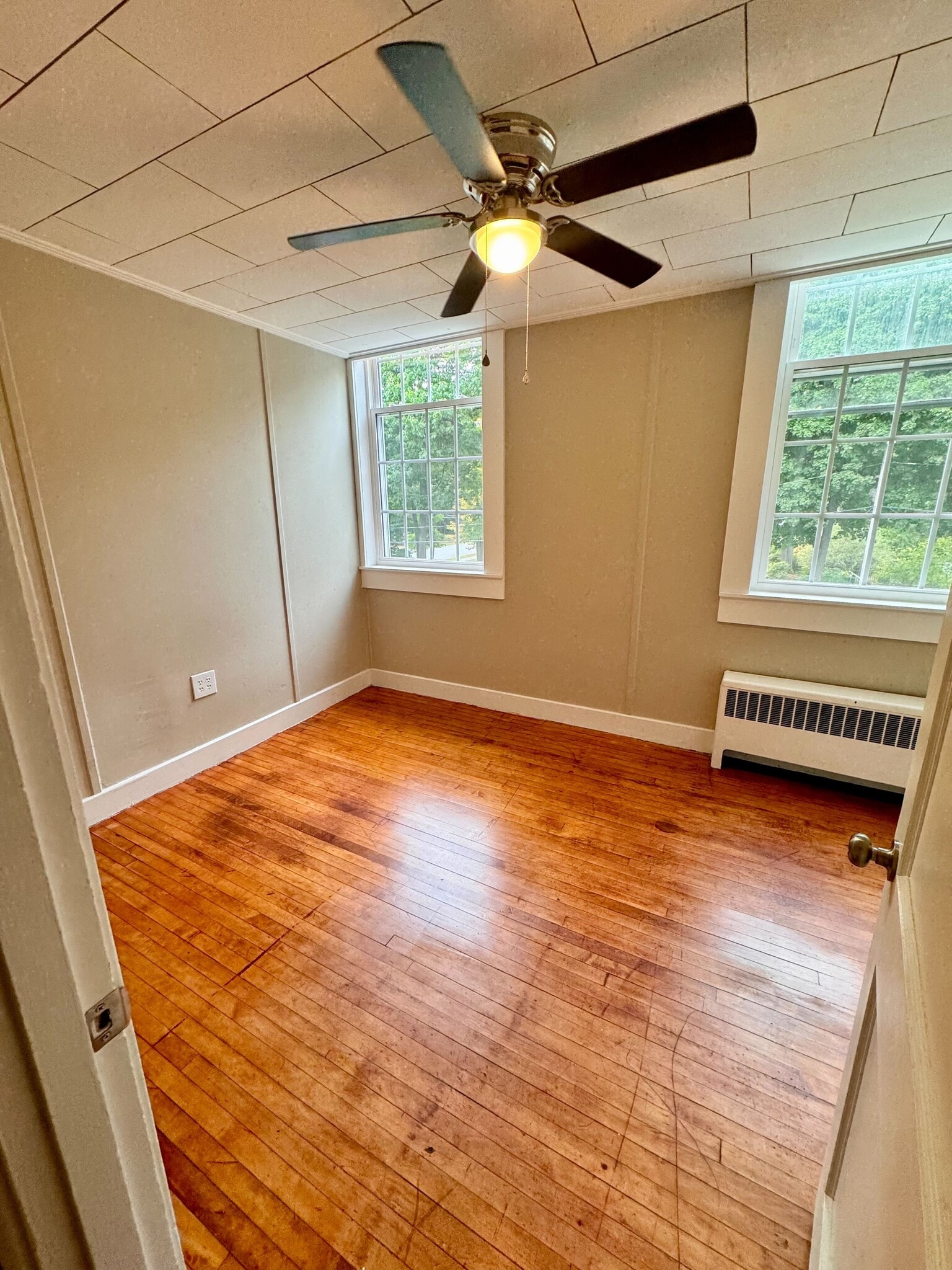 Building Photo - 40 Pond St