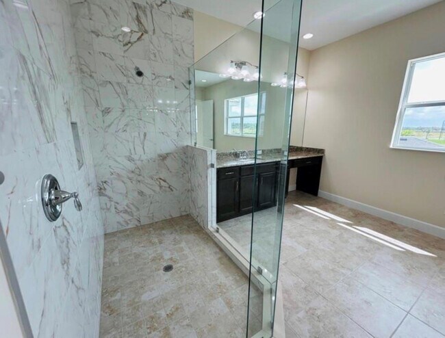 Building Photo - 5199 Liberty Ln