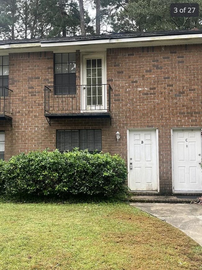 Building Photo - 111 Timber Ln