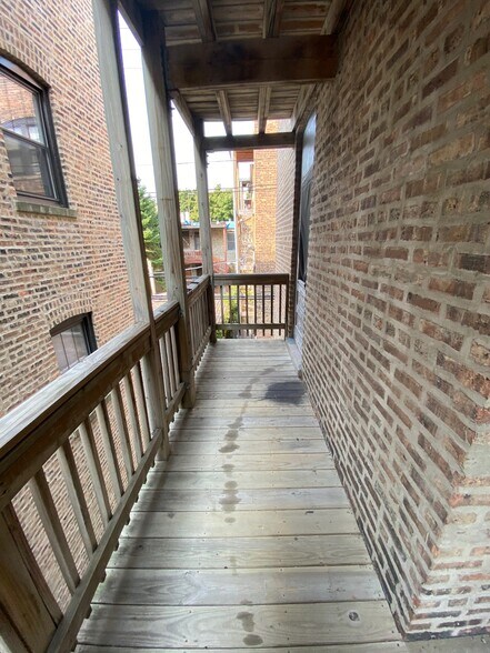 Building Photo - 6518 N Glenwood Ave