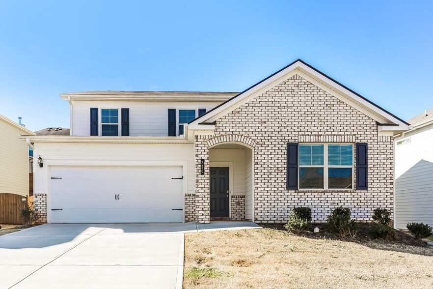 Primary Photo - 520 Overo Dr