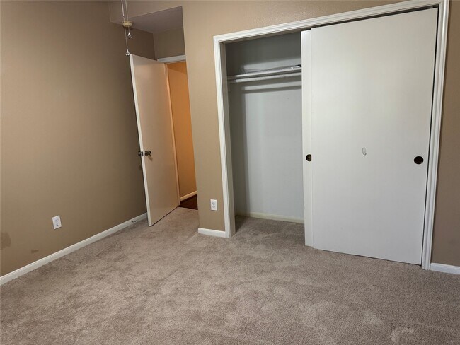 Building Photo - 2403 Longleaf Pines Ln