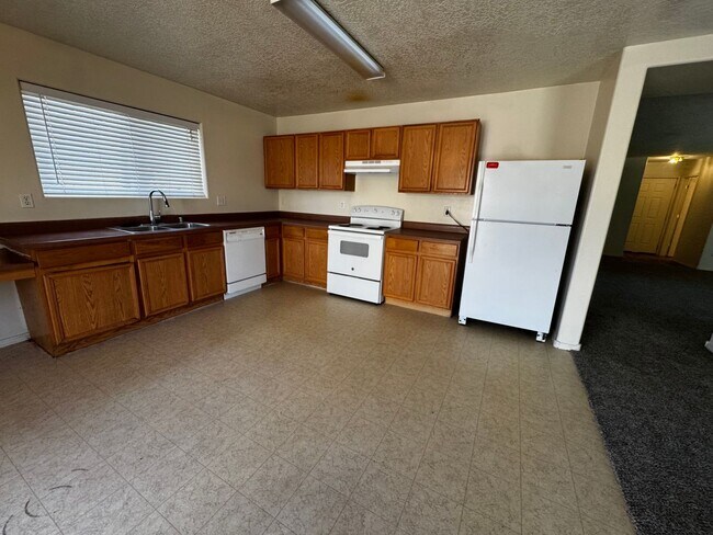 Building Photo - Must see this Beautiful Home.