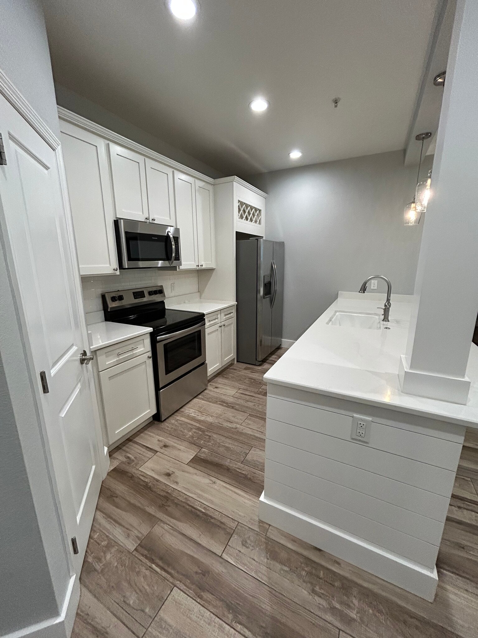 Building Photo - 586 Brantley Terrace Way