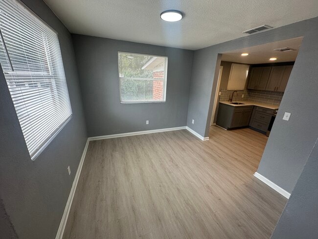 Building Photo - 3150 Belden Cir