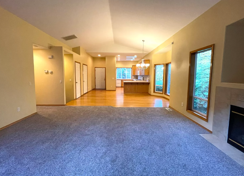 Building Photo - 12712 SW Rocky Mountain Ct