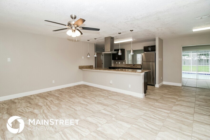 Building Photo - 448 E Highland St