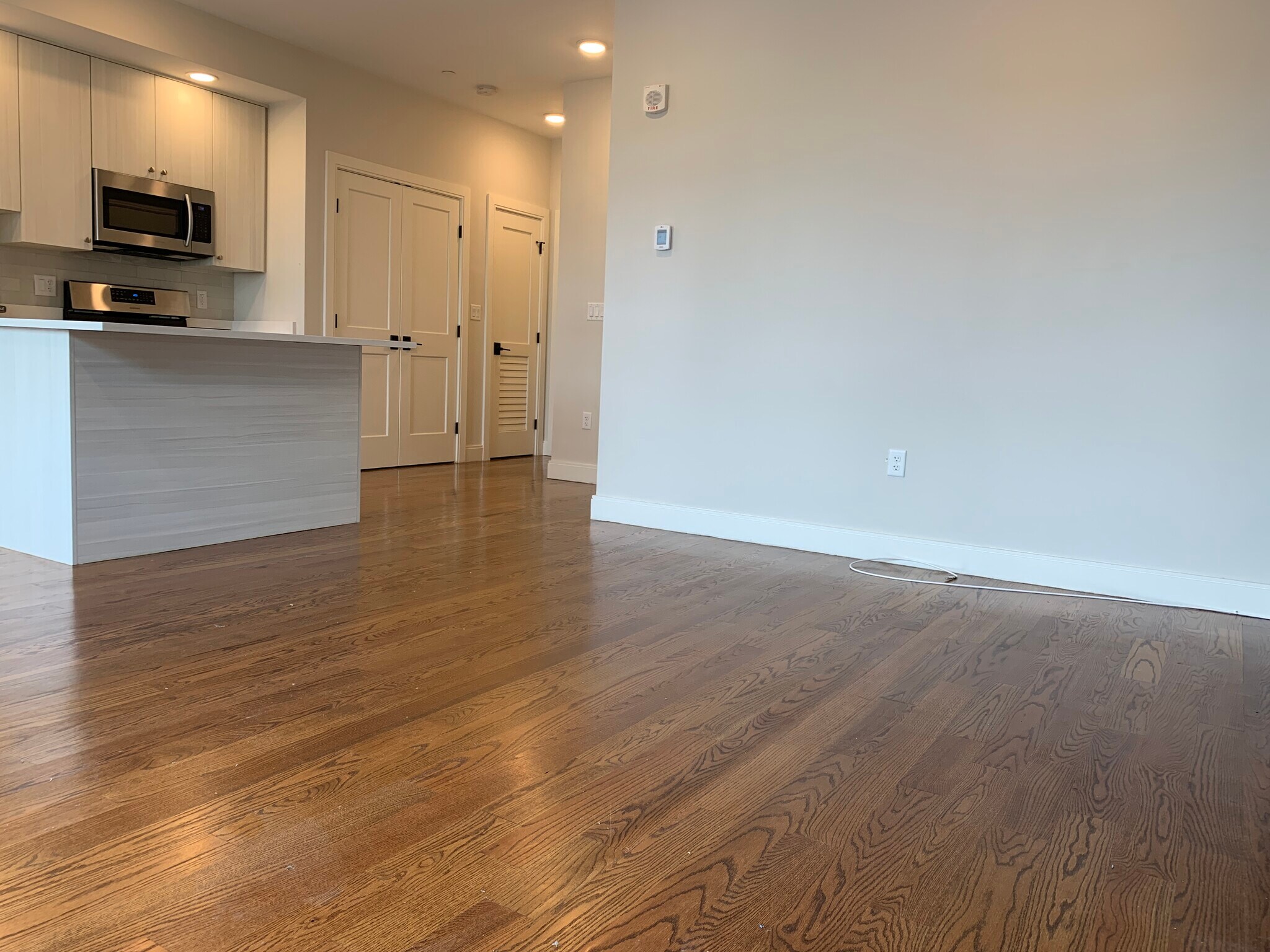 Building Photo - 9 Everett St