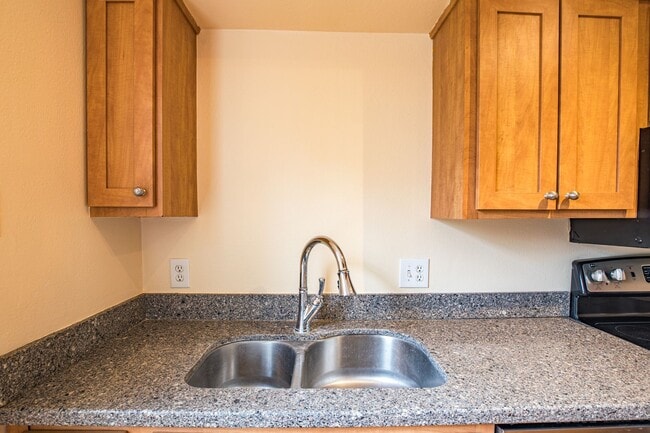 Building Photo - Charming Condo in Historic San Marco with River Views