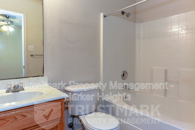 Building Photo - 411 Brittney Way