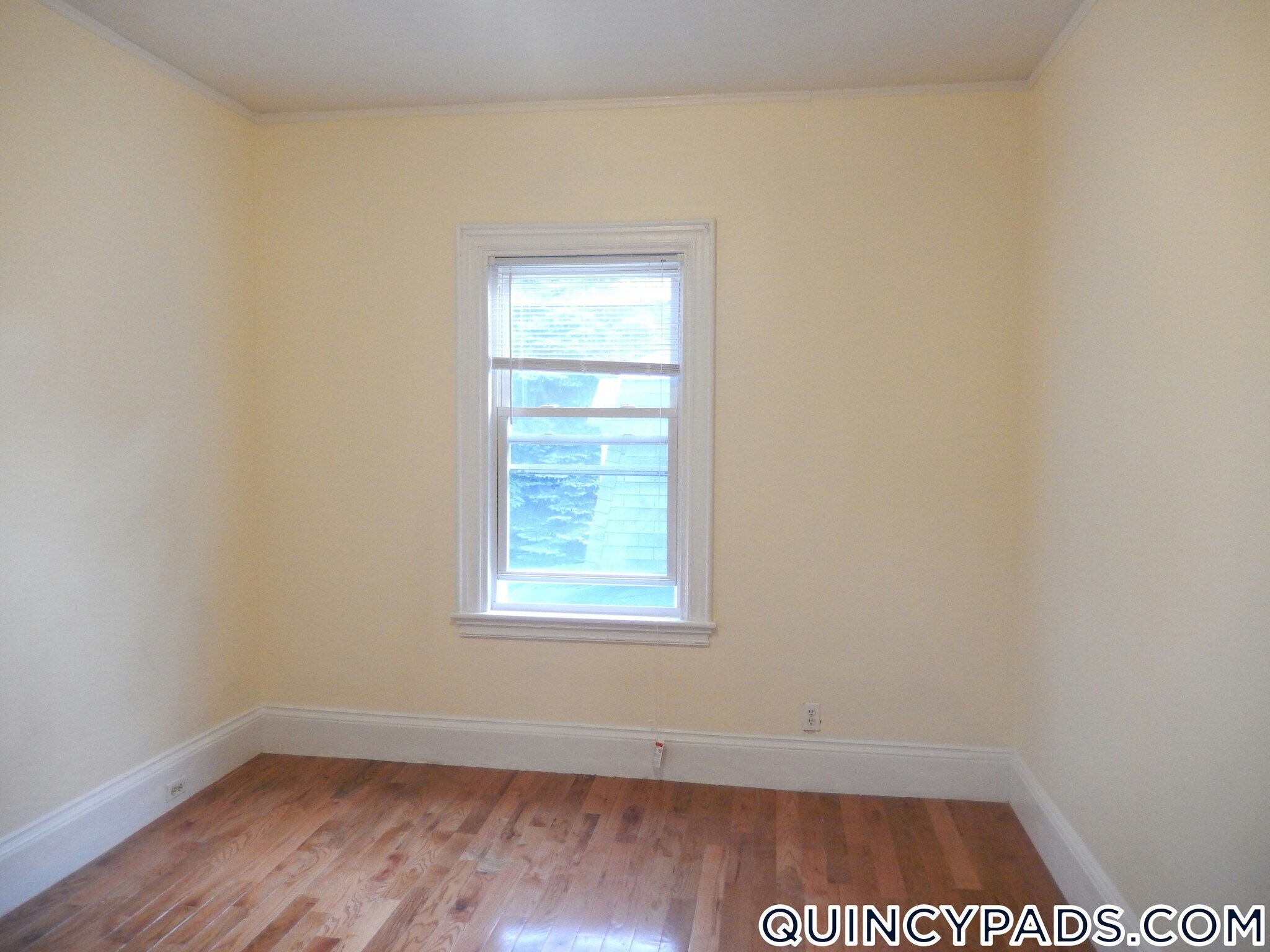 Building Photo - 161 Grandview Ave