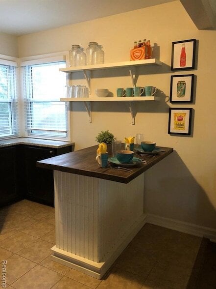 Building Photo - 26348 Alger St