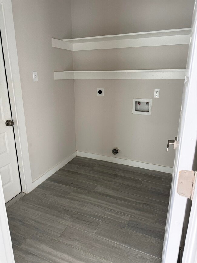 Building Photo - 6708 El Jinete Dr