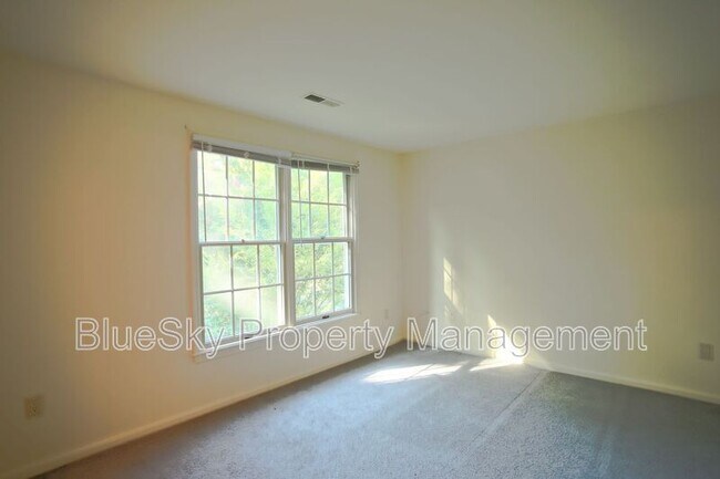 Building Photo - 1820 Stadium Rd