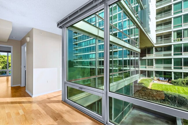 Building Photo - 9715 Woods Dr