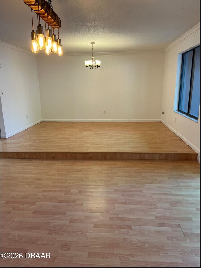 Building Photo - 233 Pine Cone Trail