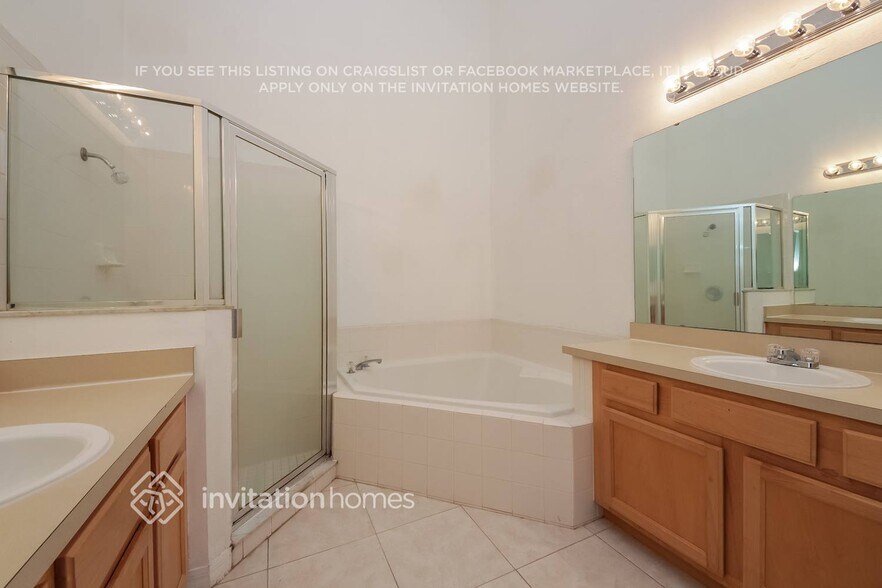 Building Photo - 13342 Luxbury Loop