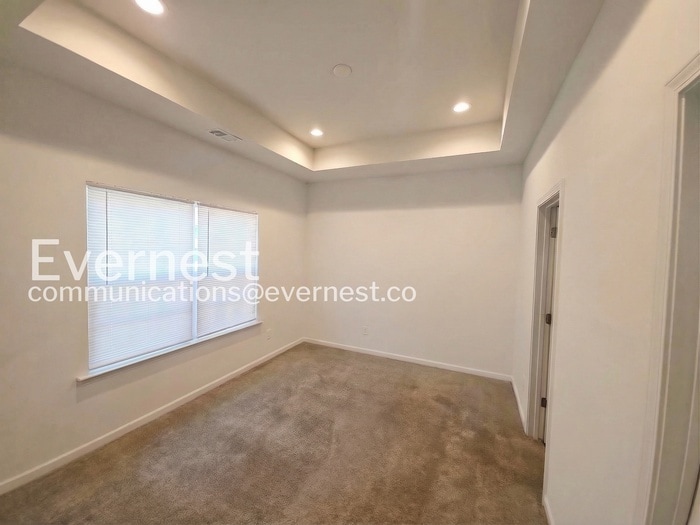 Building Photo - 225 Tanner St