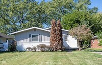 Building Photo - 330 Hugo St