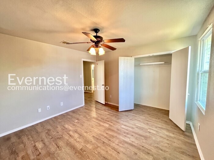 Building Photo - 8434 Cotton Valley Ln