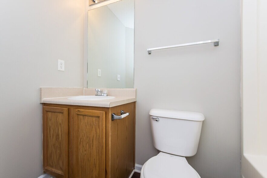Building Photo - 3704 Lower Creek Dr