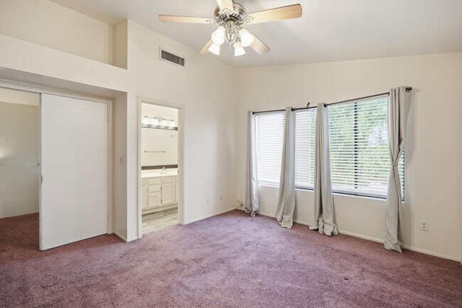 Building Photo - 1333 N Brittany Ln