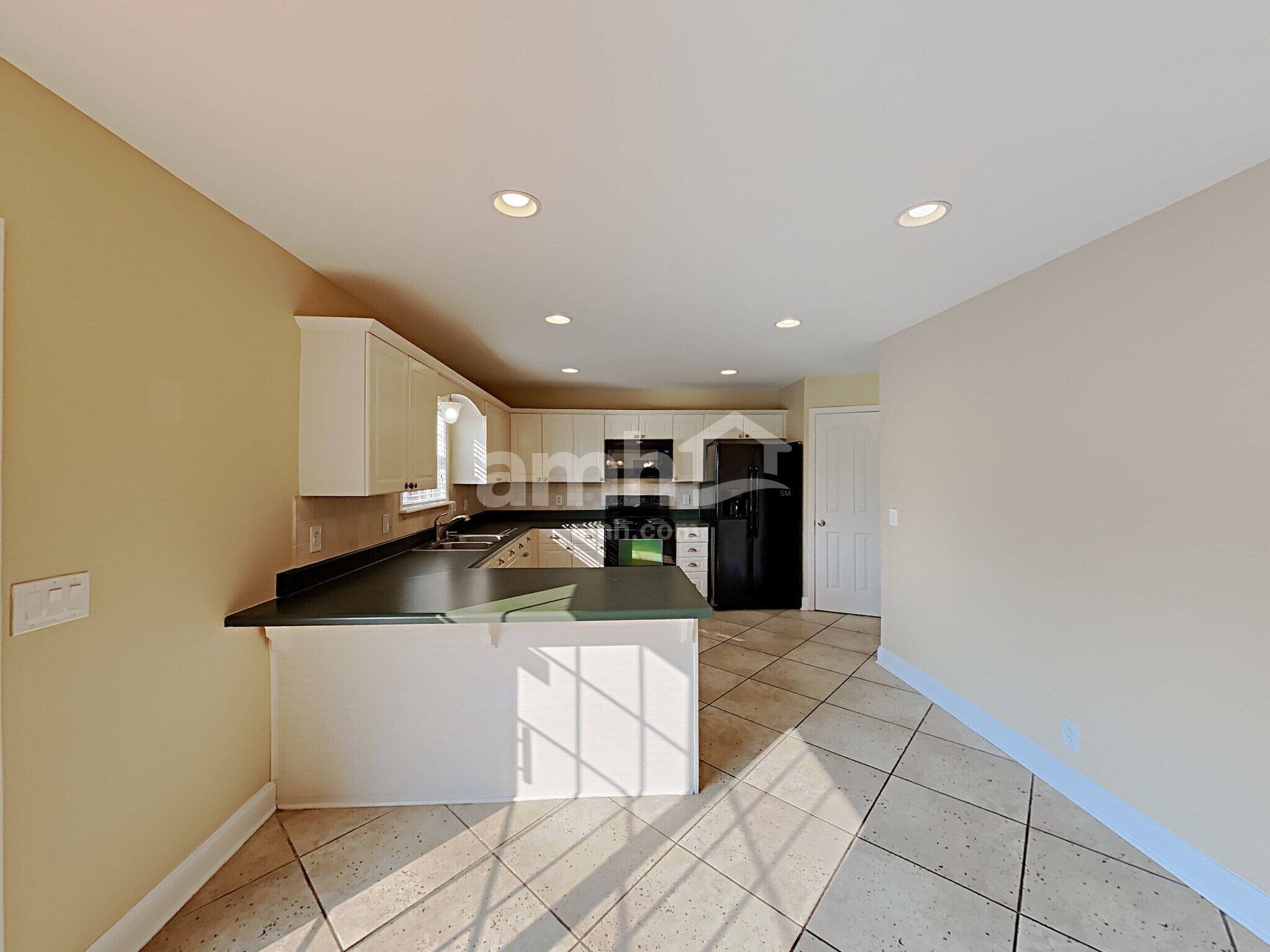 Building Photo - 1068 Blairfield Dr
