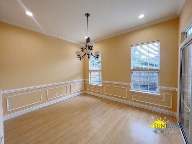 Building Photo - Spacious 3-Bedroom Home with Florida Room in the Heart of Fort Walton Beach!