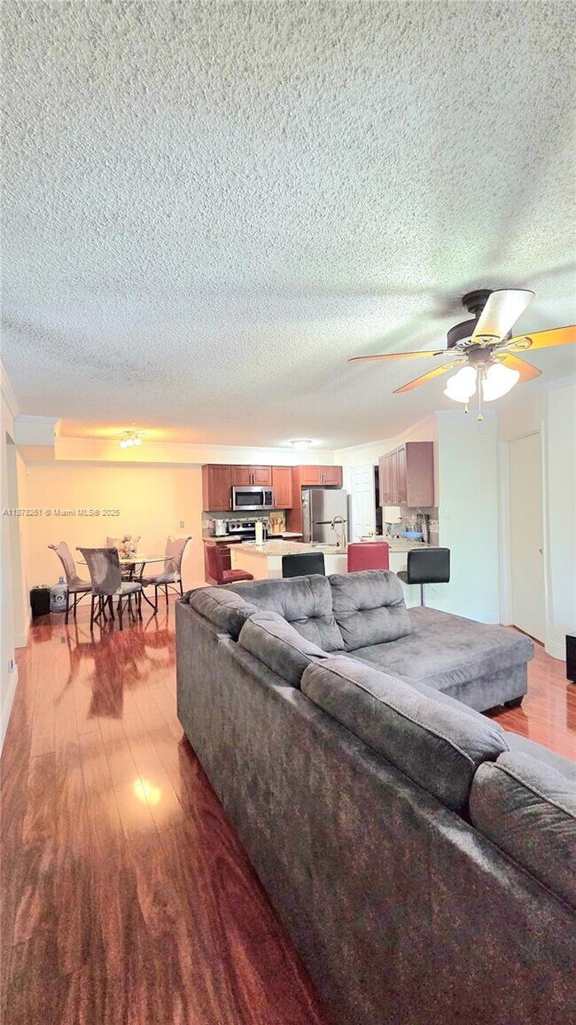 Building Photo - 9999 Summerbreeze Dr